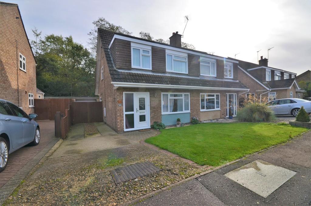 Evergreen Drive, Colchester, CO4 0HU 3 bed semidetached house £290,000