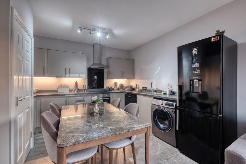 Kitchen / Diner / Lounge