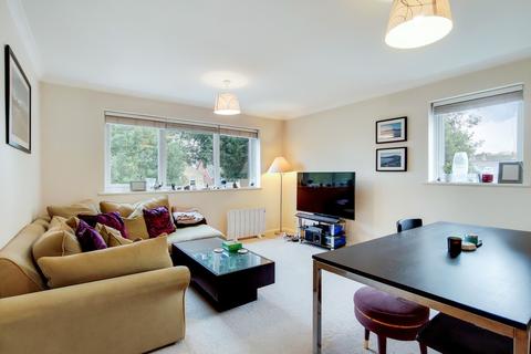 9 Maplehurst Close, Kingston Upon Thames, KT1 2HD