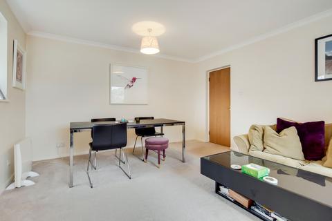 9 Maplehurst Close, Kingston Upon Thames, KT1 2HD