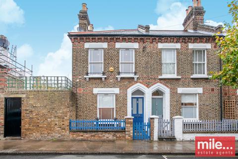 2 bedroom end of terrace house to rent, Lothrop Street, Queens Park W10