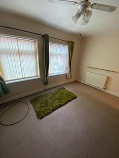 3 bedroom terraced house to rent, High Street, Heanor, Derbyshire