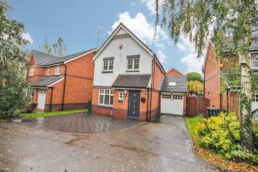 Wentworth Drive, Holbrooks, Coventry 3 bed detached house £240,000