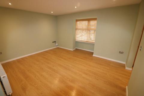2 bedroom apartment to rent - Apartment 5, 49 Station Road