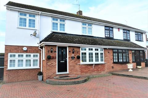 9 Elm Close, Waltham Abbey, EN9 1SQ