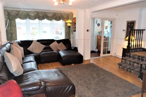 9 Elm Close, Waltham Abbey, EN9 1SQ
