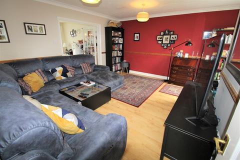 1 Falcon Close, Sandy, SG19 2TA