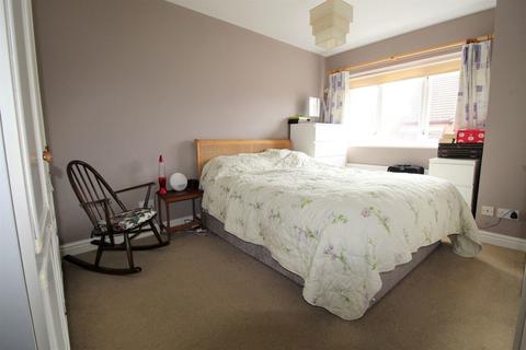 1 Falcon Close, Sandy, SG19 2TA