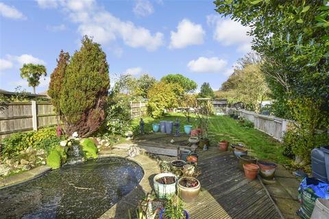 18 Bromstone Road, Broadstairs, CT10 2HJ