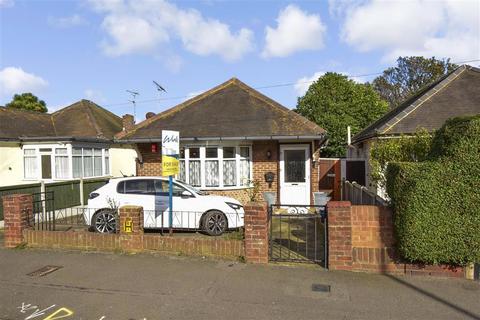 18 Bromstone Road, Broadstairs, CT10 2HJ
