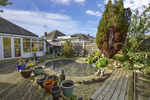 18 Bromstone Road, Broadstairs, CT10 2HJ
