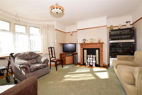 18 Bromstone Road, Broadstairs, CT10 2HJ