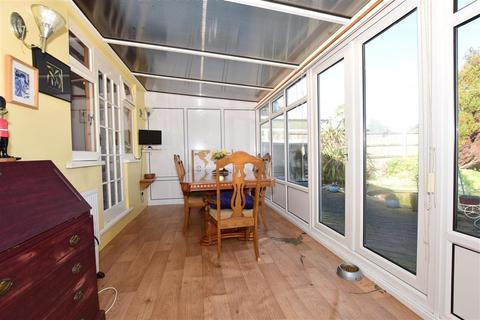 18 Bromstone Road, Broadstairs, CT10 2HJ