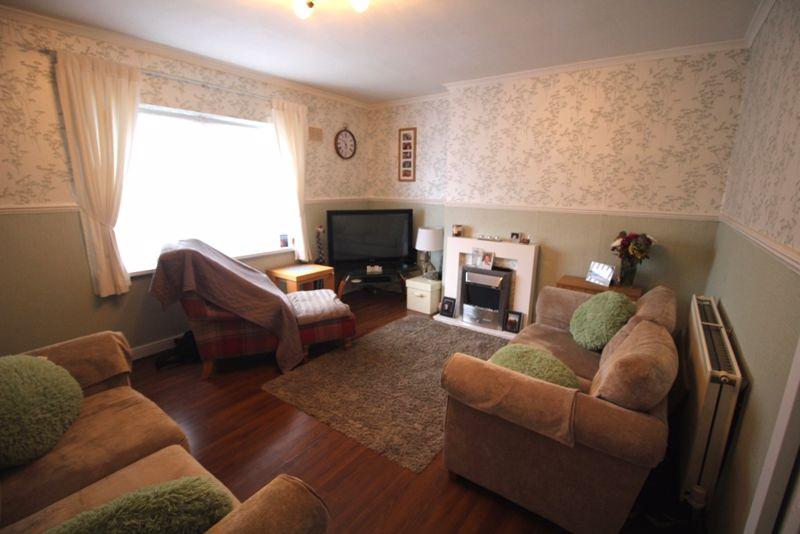 Lunt Road, Bilston 3 bed semidetached house £135,000