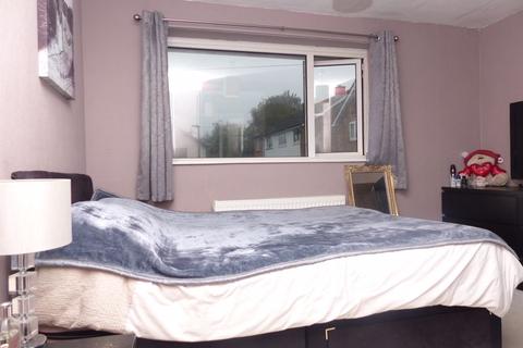 6 Hook Drive, Sutton Coldfield, B74 4LW