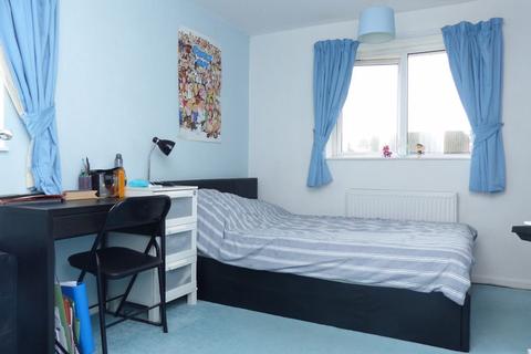 6 Hook Drive, Sutton Coldfield, B74 4LW