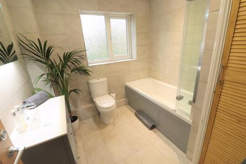5 Broomleigh Close, Wirral, CH63 2RH