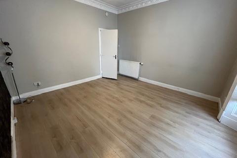 undefined, 1/4, 185 Strathmartine Road, Dundee, DD3 8BL