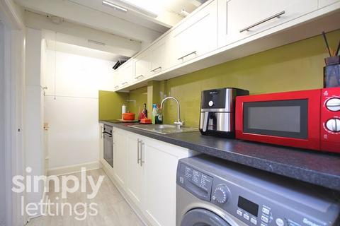 3 bedroom house to rent, The Wyshe, Brighton