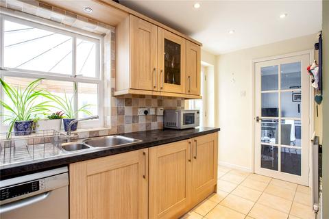 17 Cleves Close, Loughton, IG10 3NN