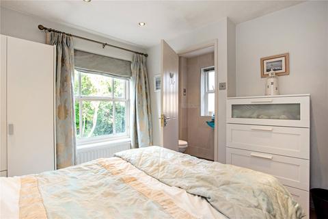 17 Cleves Close, Loughton, IG10 3NN