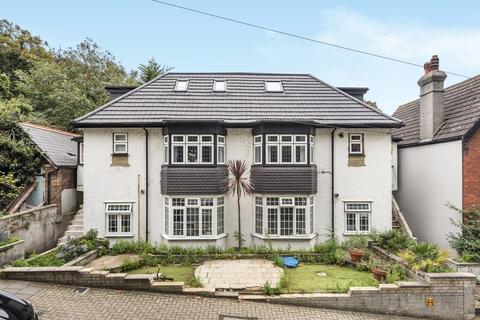 Flat 3, Ethelbert Court, 9 Ethelbert Road, Bromley, BR1 1HZ