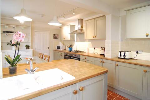 130 Calton Road, Gloucester, GL1 5ER
