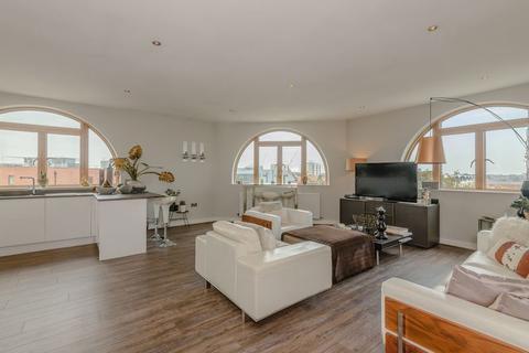 3 bedroom apartment for sale - The Square, Chester