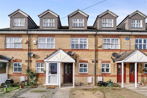 3 Grace Mews, 40 Marlow Road, London, SE20 7UW