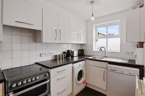 3 Grace Mews, 40 Marlow Road, London, SE20 7UW