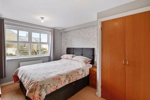 3 Grace Mews, 40 Marlow Road, London, SE20 7UW
