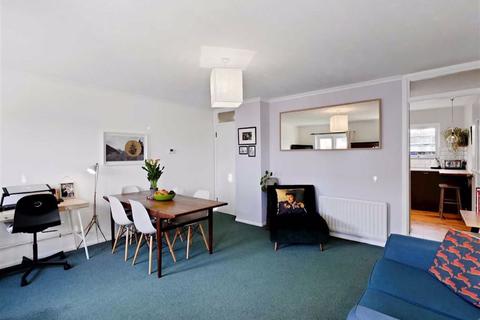 20 Deans Gate Close, London, SE23 2XX