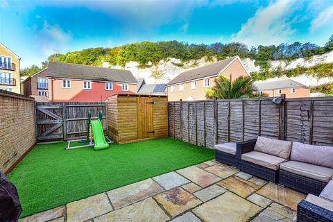 31 Eustace Crescent, Strood, Rochester, ME2 2GL