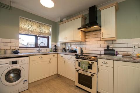 2 Cricketers Close, Hawkinge, Folkestone, CT18 7NH