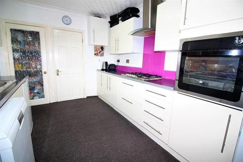 59 Salcombe Road, London, E17 8JH
