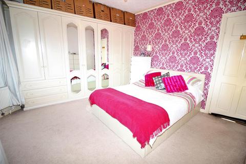 59 Salcombe Road, London, E17 8JH