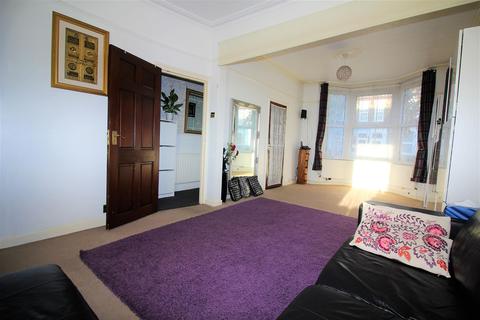 59 Salcombe Road, London, E17 8JH