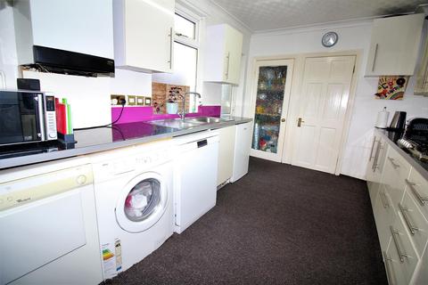 59 Salcombe Road, London, E17 8JH