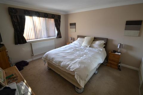 3 Cheviot Close, Eastbourne, BN23 8ET