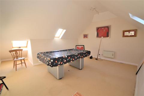 3 Cheviot Close, Eastbourne, BN23 8ET
