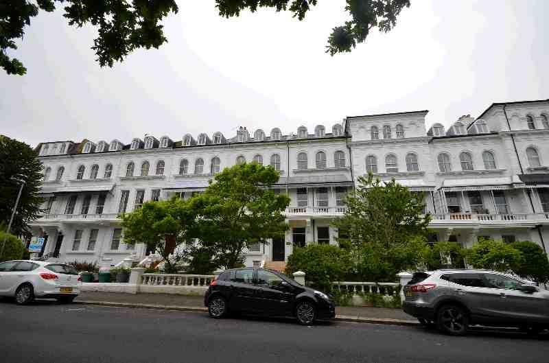 Markwick Terrace, St. LeonardsOnSea 2 bed flat £775 pcm (£179 pw)