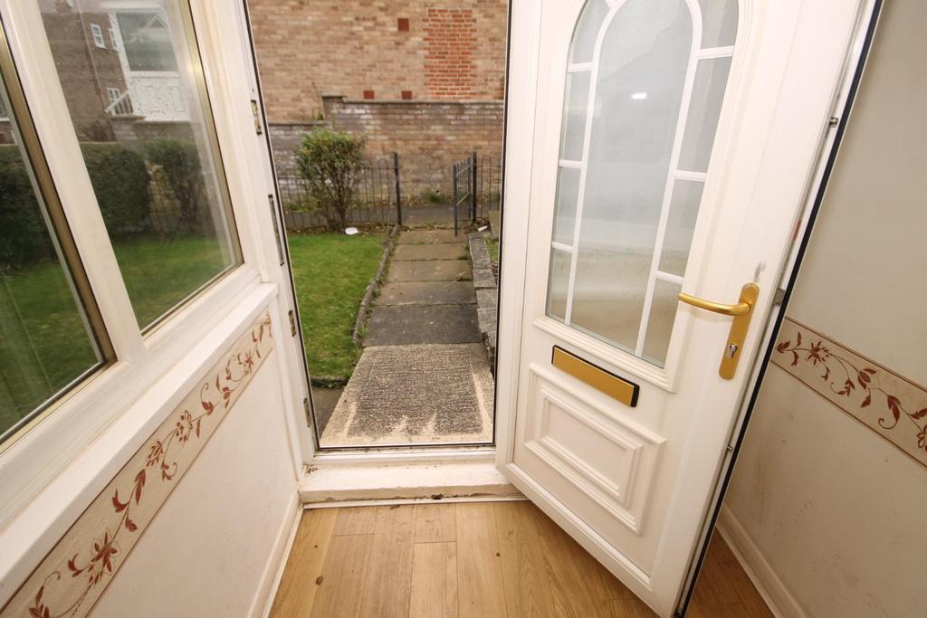 Spearman Walk, Clavering, Hartlepool 3 bed semidetached house £82,950