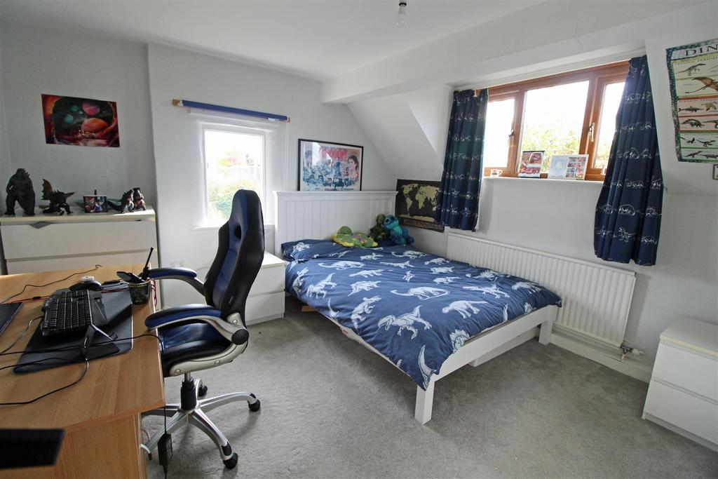 Bedroom 4.jpg