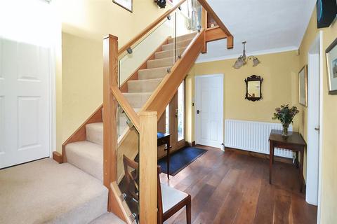 6 Longmead Drive, Fiskerton, Southwell, NG25 0UP