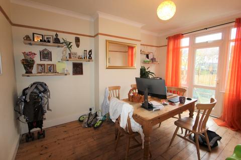19 Pagehurst Road, Croydon, CR0 6NS