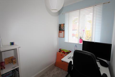 19 Pagehurst Road, Croydon, CR0 6NS