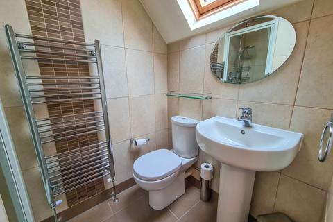 39 Ouseley Road, Wraysbury, Staines-upon-thames, TW19 5JB
