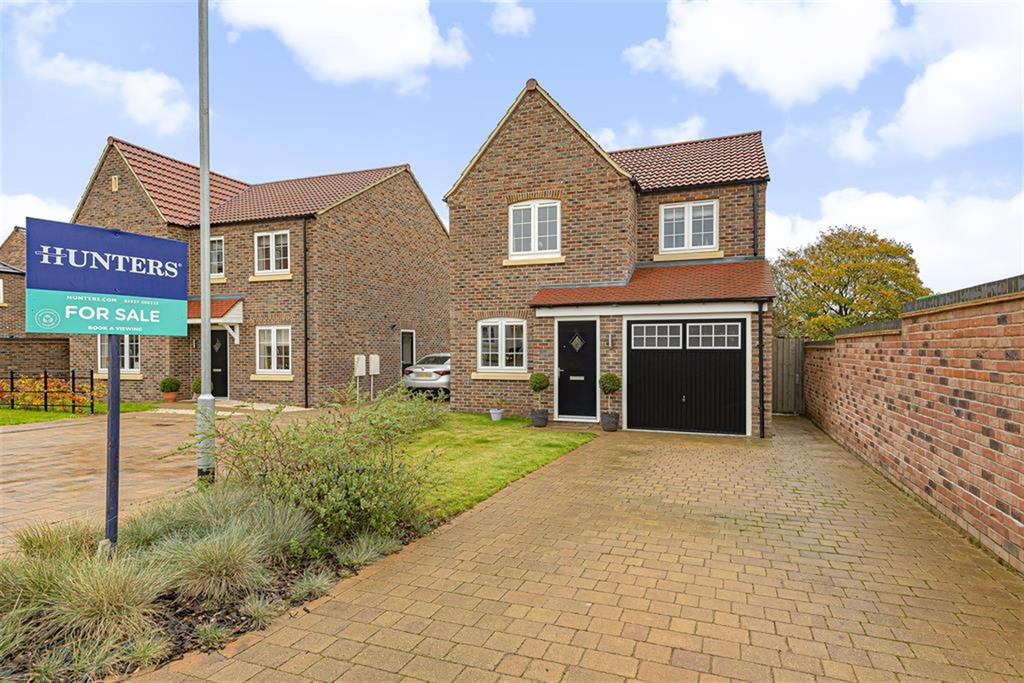 Bloom Drive, Wetherby, LS22 6AR 3 bed detached house £385,000