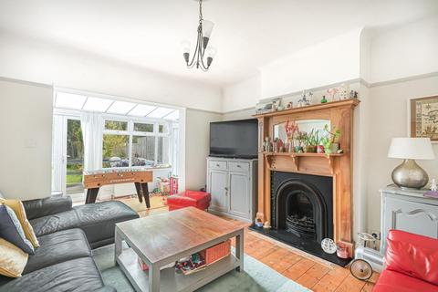 31 Howden Road, London, SE25 4AS