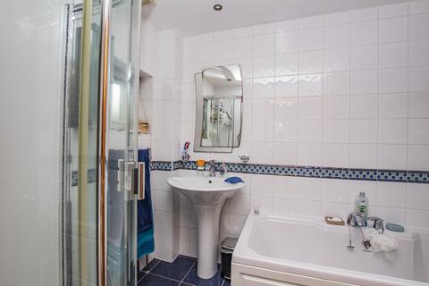 27 Crofts Avenue, Corbridge, NE45 5LZ